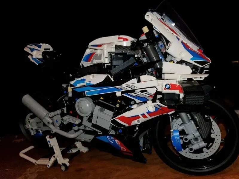 M 1000 RR (1920 PARTS)