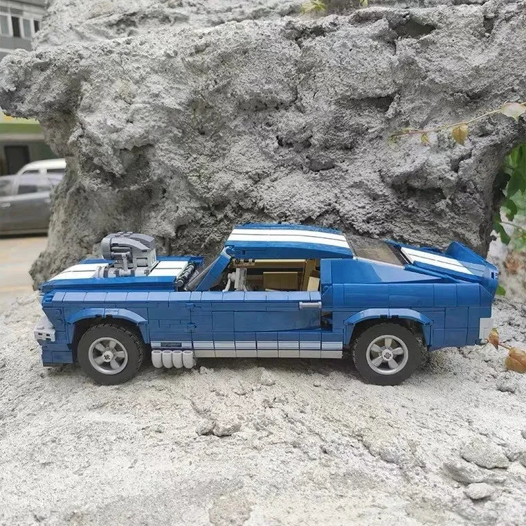 Mustang (1471 pieces)