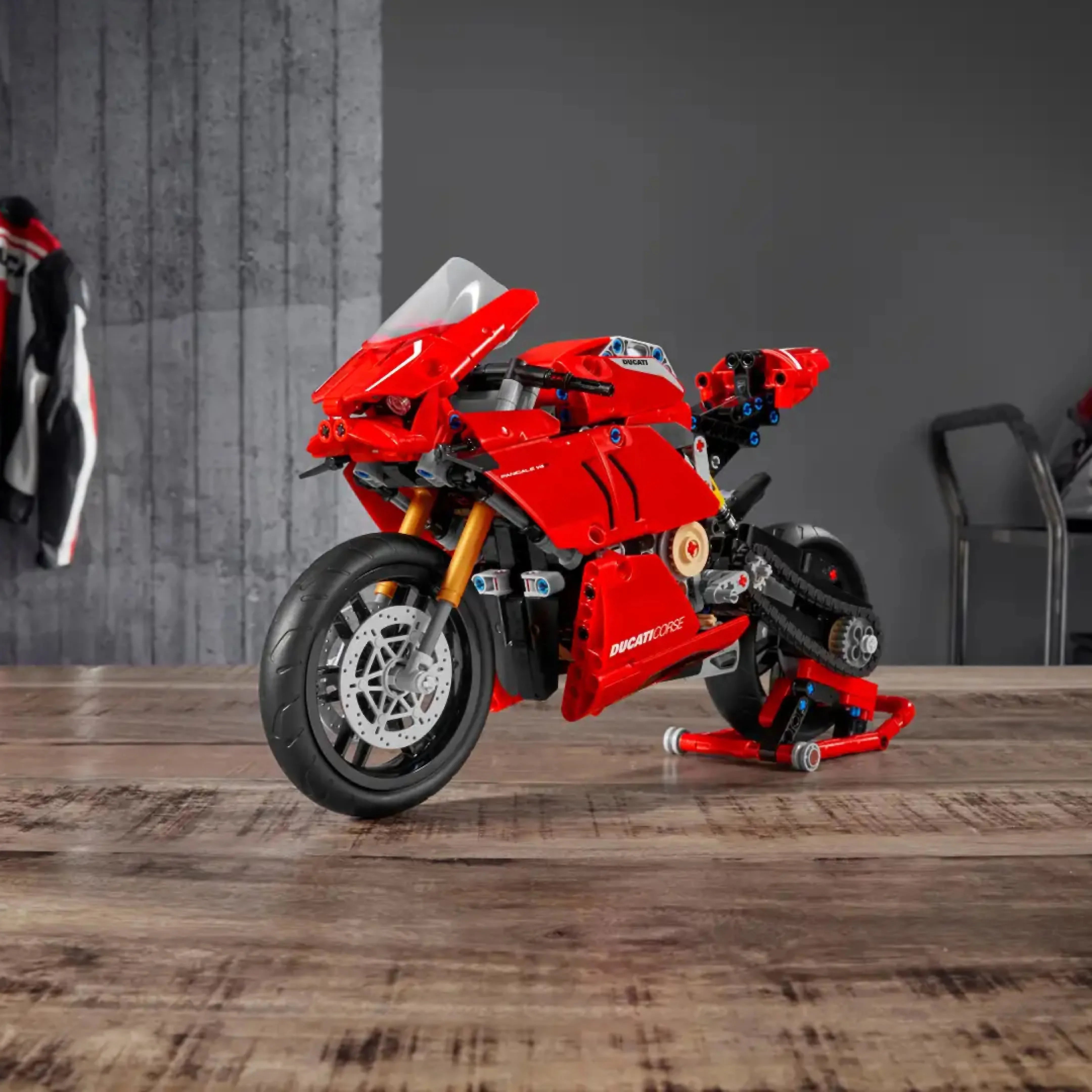 Panigale V4 R (646 parts)