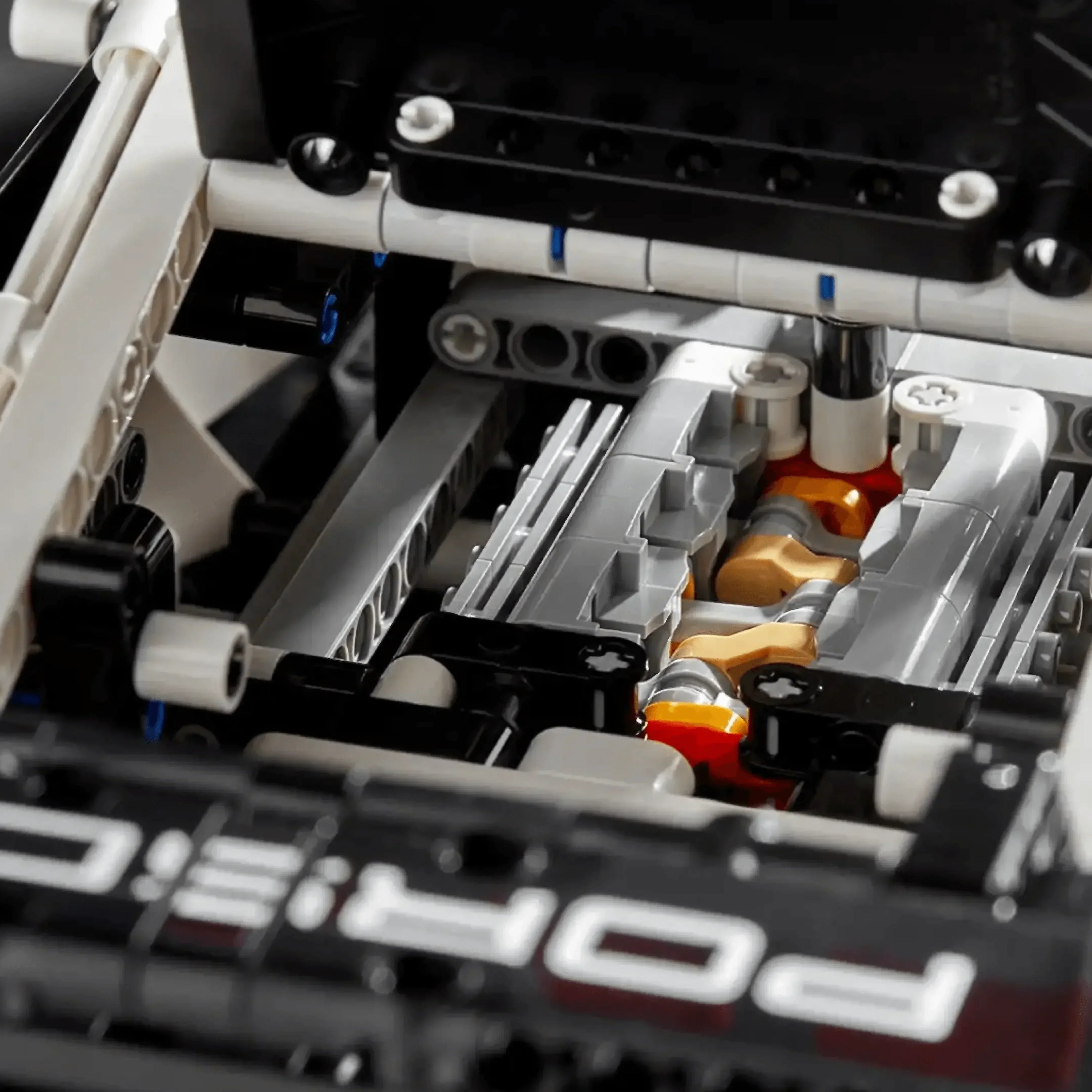 911 RSR (1580 pieces) + Motor & Remote Control Kit